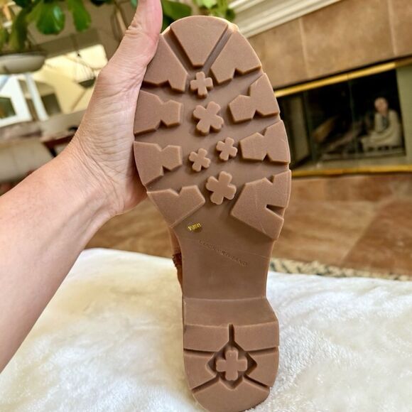 Lucky Brand Heeled Chelsea
Boots - Size 9.5 New without box - Picture 5 of 8